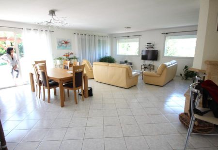 Villa T4 à JARRIE - Photo 4