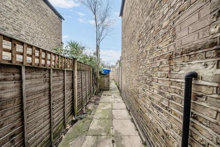 1 bedroom flat to rent - Photo 5