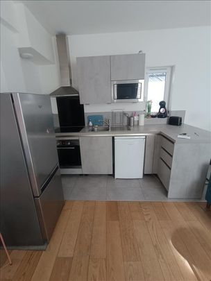 2 pièces - Meublé - 31,77 m² - RDC - Colocation non autorisée - Photo 1