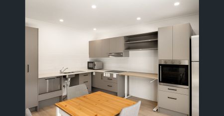 A Well-Presented, Modern Pad with Bills Included - Photo 5