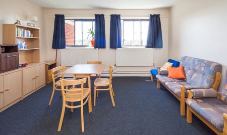 Room in a Shared Flat, Burrow Road East Dulwich, SE22 - Photo 3