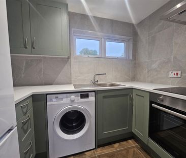 8c Lesley Heights, Glassillan Grove, Greenisland, - Photo 6