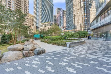 For Lease - 11 Wellesley Street Unit# 4704, Toronto, Ontario - Photo 5