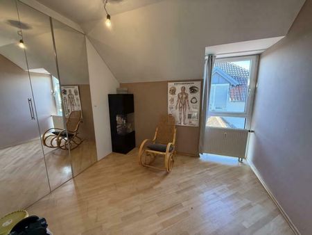 Charmante Balkonwohnung mit TG-Platz in herrlicher Ruhelage! Wohnen, wo andere spazieren gehen! - Photo 4