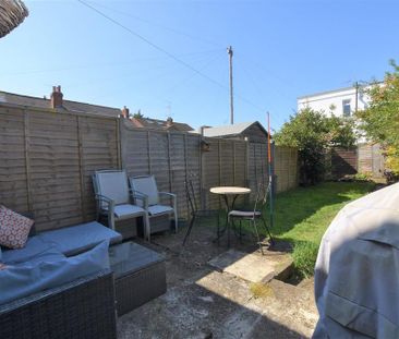 3 bedroom terraced house to rent - Photo 4