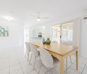 6 Blue Mountain Crescent, Warner QLD 4500 - House For Rent | Domain - Photo 6