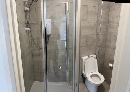 Studio to rent - Photo 5