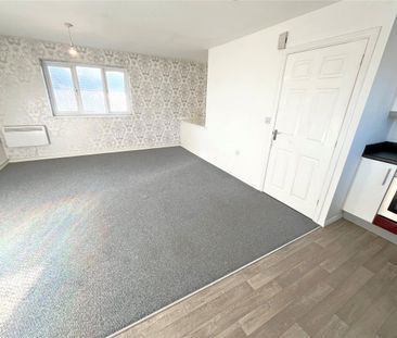 Charnos Street, Ilkeston, Derbyshire, DE7 - Photo 2