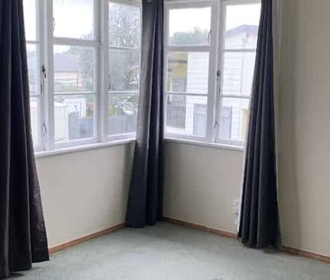 3 Bedroom in Waipukurau - Photo 3