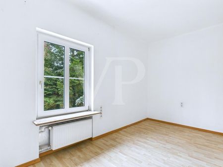 Altbaucharme im lichtdurchfluteten Obergeschoss – Mietwohnung, zentrale Lage Norden - Photo 5