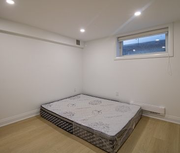 For Lease - 88 Highland Park Boulevard, Markham, Ontario - Photo 2