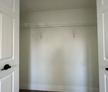 For Lease - 1490 Bishops Gate Unit# 114, Oakville, Ontario - Photo 3