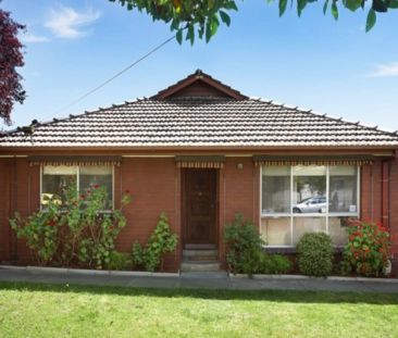 Bright And Spacious Two-Bedroom Home - Photo 3