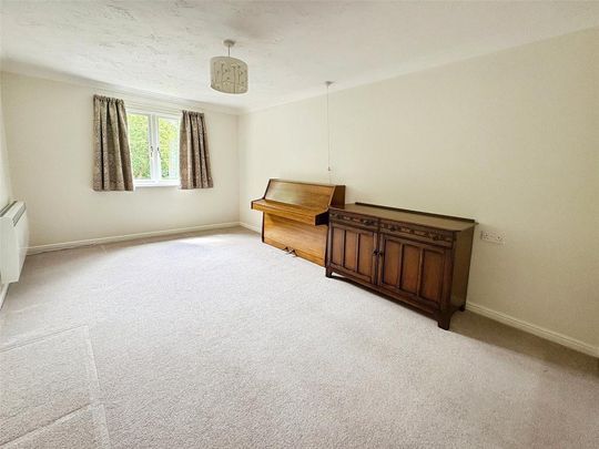 2 bedroom retirement property to rent - Photo 1
