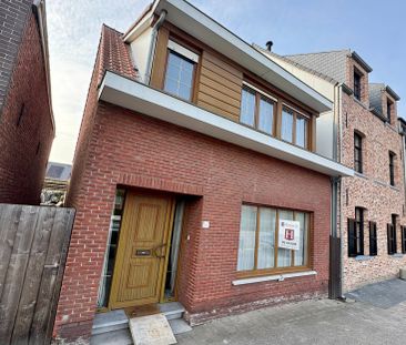 Gezinswoning met 2 à 3 slaapkamers en tuin nabij het centrum van Ou... - Photo 3