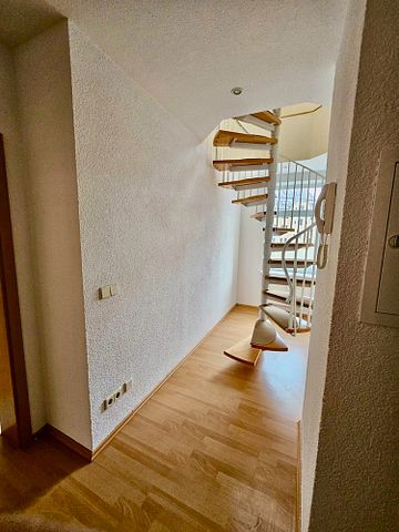 Ruhige und gemütliche 2-Zimmer-Maisonette-Wohnung im Herzen von Döbeln! - Photo 3