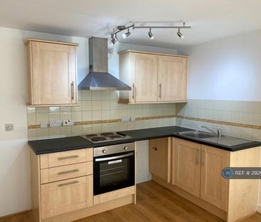 2 bedroom flat to rent - Photo 3