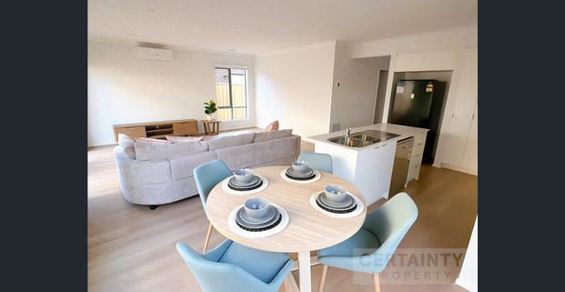 Stylish Fully Furnished Co-Living – Private Ensuite Room with All Utilities Included - Photo 1