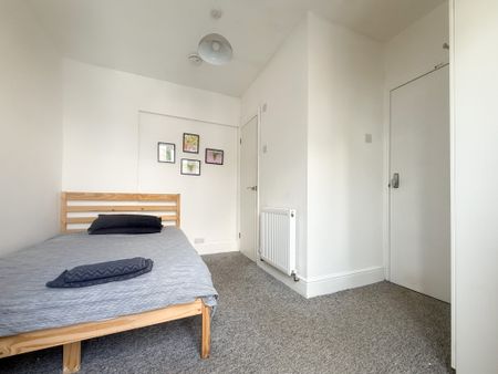 Branksome Drive, Filton, BS34 7EG - Photo 5