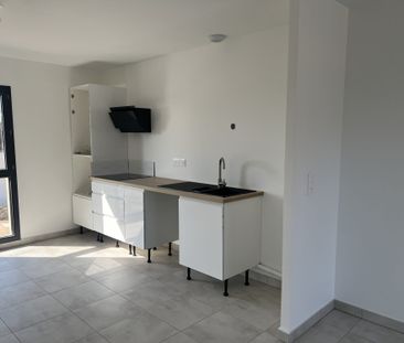 Location Appartement 2 pièces 51m² COMBAILLAUX 34980 - Photo 2