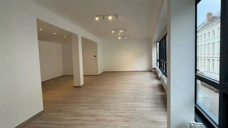 Gloednieuw gerenoveerd appartement met 2 suites - Foto 4
