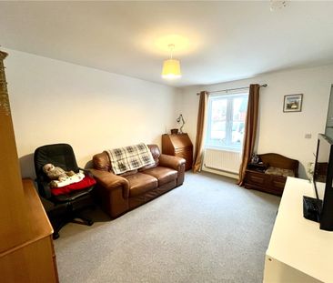 A rarely available modern two bedroom semi-detached house on a new ... - Photo 4