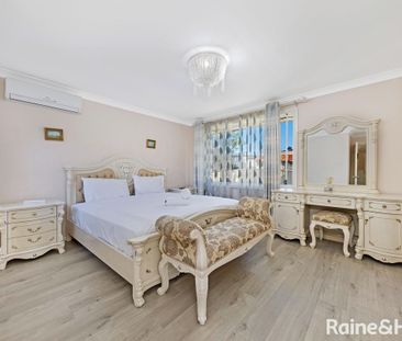 Spacious Family Home in a Prime Thornleigh Location - 46 Livingston... - Photo 5