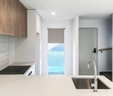 Modern comforts in Spreydon - Photo 2