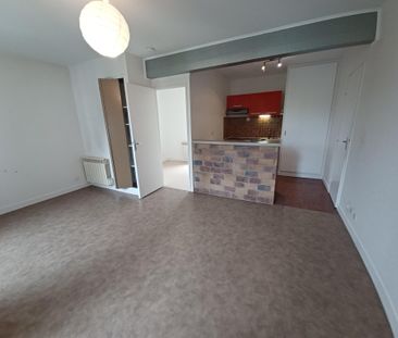 Location Appartement 2 pièces 31m² AURILLAC 15000 - Photo 2