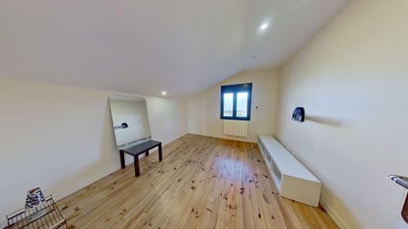 Location Maison 6 pièces 91m² - Photo 5