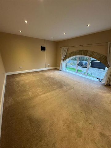 5 bedroom barn conversion to rent - Photo 2