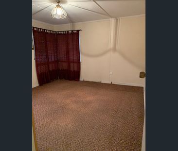 Private Family Home in Great Location - Photo 2