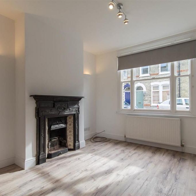 3 bedroom terraced house to rent - Photo 1