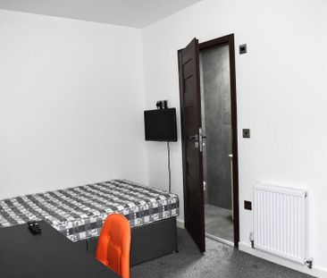 7 bedroom terraced house to rent - Photo 5