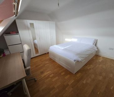 2 Bed Flat, Ashbourne Avenue, NW11 - Photo 1