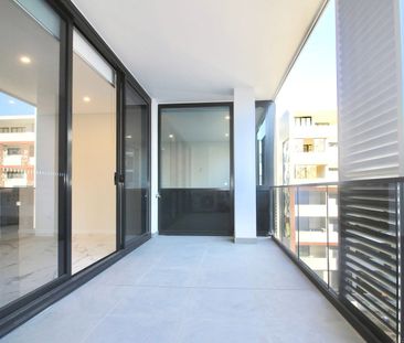 MODERN LUXURY APARTMENT - Photo 6