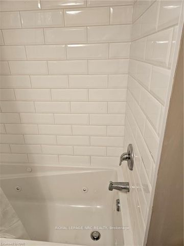 For Lease - 5 Kilbourne Crescent, St. Catharines, Ontario - Photo 3