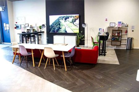 The Pavement, Popes Lane, London, W5 - Photo 2