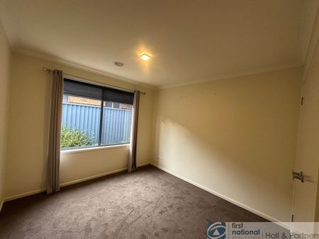 8 Birch Court, Pakenham - Photo 3