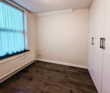 4 bedroom terraced house to rent - Photo 4