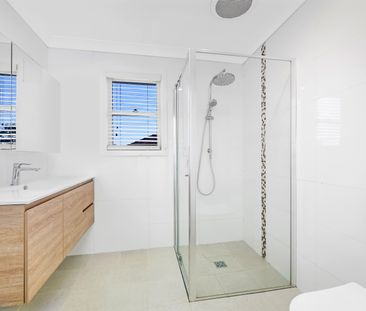 7 Alderson Avenue, North Rocks NSW 2151 - House For Rent | Domain - Photo 5