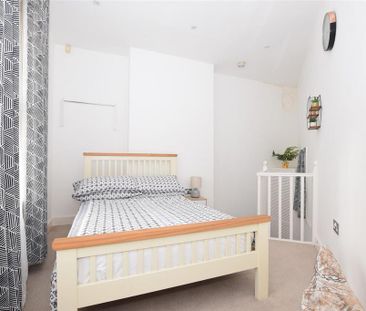 1 bedroom end of terrace house to rent - Photo 1