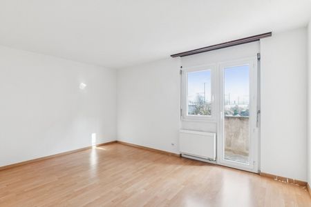 Spacious layout – fireplace – ideal location - Foto 2