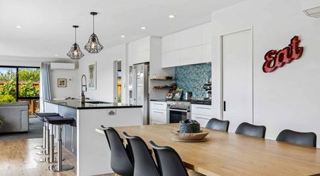 Modern Family Living in a Quiet Cul-de-Sac - Photo 2