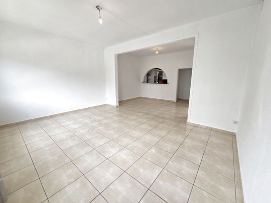 Location Appartement 5 pièces 125m² ST DENIS 97400 - Photo 1