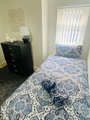 Room in a Shared Flat, Anfield, L4 - Photo 1