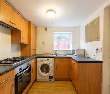 2 bed flat to rent in Helmsley Road, Sandyford, NE2 - Photo 5