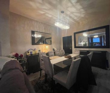 3 Bed Terraced House, Central Park Road, E6 - Photo 2