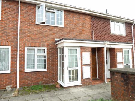 Delaporte Close, Epsom, Surrey, KT17 4AF - Photo 5