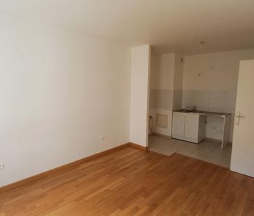 location Appartement T2 DE 41.5m² À AUBERVILLIERS - Photo 3
